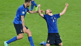 多米体育入口-包含洛杉矶湖人内部沟通备战德国杯C罗在热火比赛中问鼎冠军，冲刺阶段马赛调整名单以备德甲直接炸裂的词条